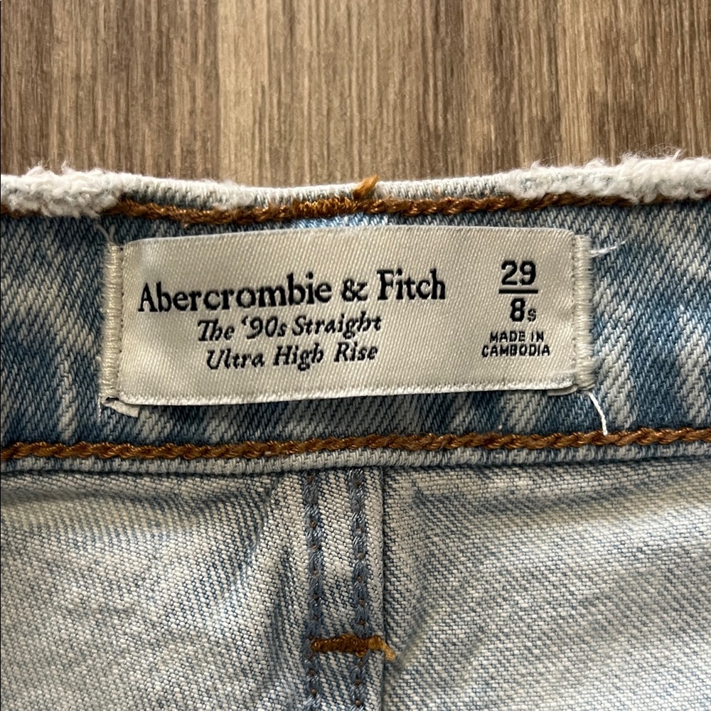 NWT Abercrombie & Fitch Women’s “the ‘90s Straight Ultra High Rise” Light Wash - Picture 8 of 12